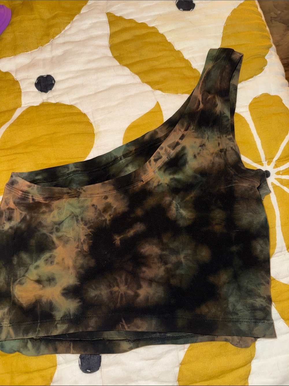 Cotton Citizen One-Shoulder Tie-Dye Crop Top in Black & Olive